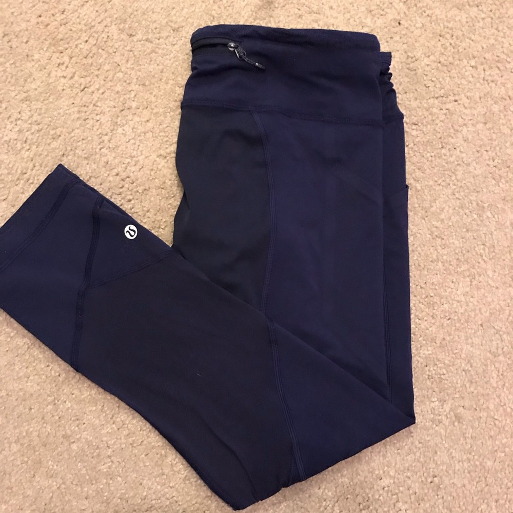 Lululemon cropped leggings. GUC